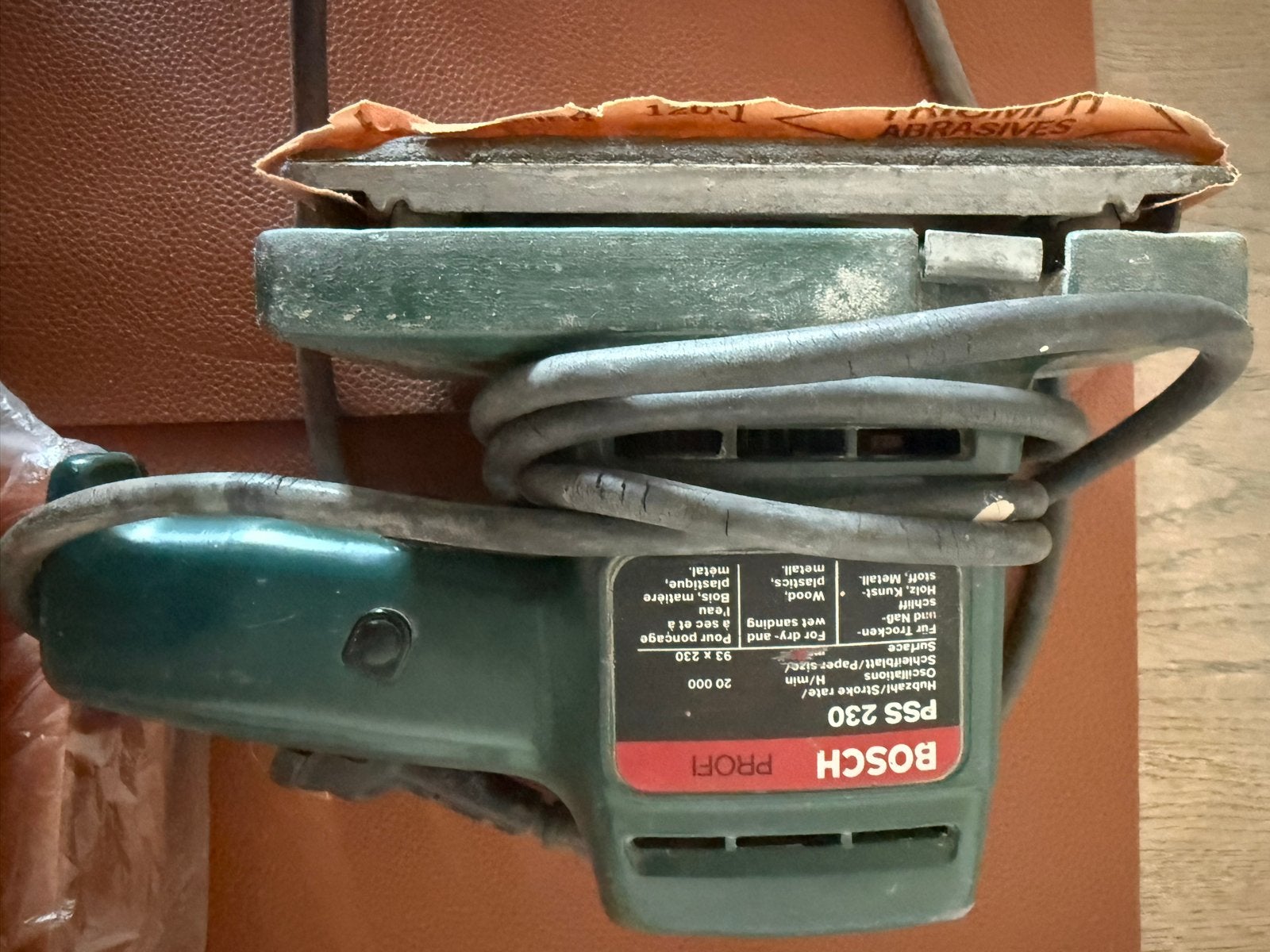 Bosch PSS 230 vlakschuurmachine met schuurpapier, Ophalen of Verzenden, Gebruikt, Minder dan 600 watt, Vlakschuurmachine