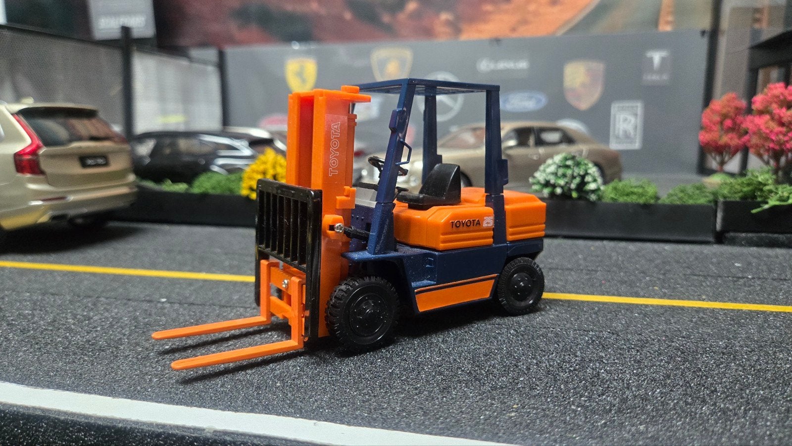 Toyota Heftruck Miniatuur 1:22 - Oranje/Blauw, Ophalen of Verzenden, Zo goed als nieuw