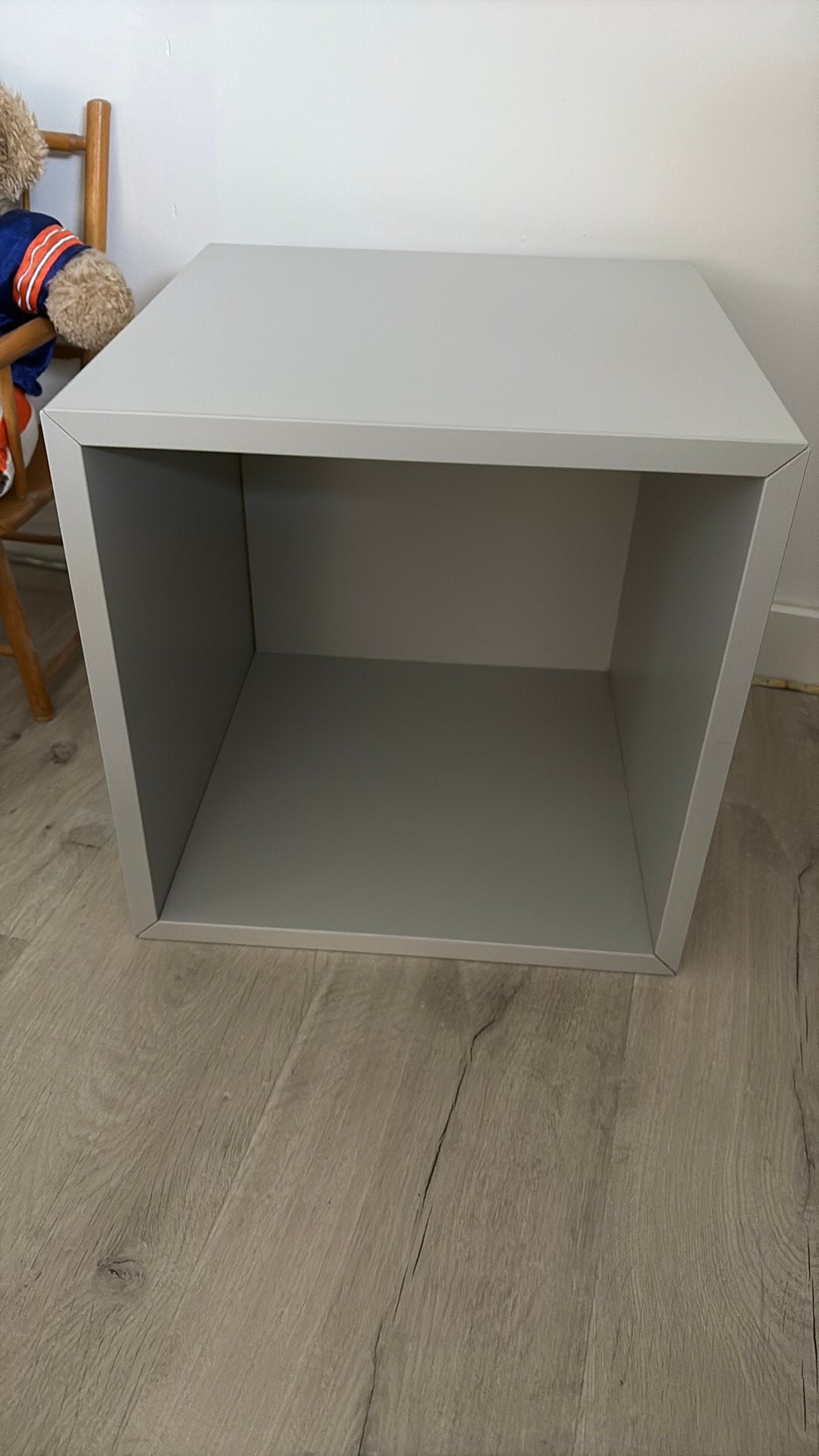 Te koop grijze eket kubus met wandrail, Ophalen, Gebruikt, Minder dan 45 cm, Minder dan 55 cm
