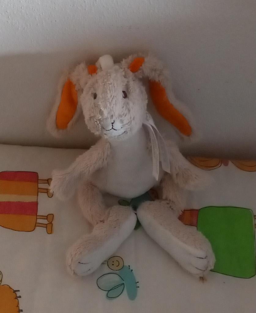 Knuffel haas happy horse, Kinderen en Baby's, Speelgoed | Knuffels en Pluche, Ophalen of Verzenden, Zo goed als nieuw, Middelgroot (20 tot 80 cm)