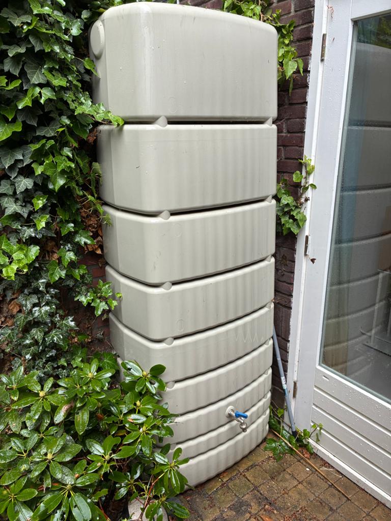 Regenton 650L - Slimline - Grijs, Tuin en Terras, Ophalen, Kunststof, Met kraantje, 150 liter of meer