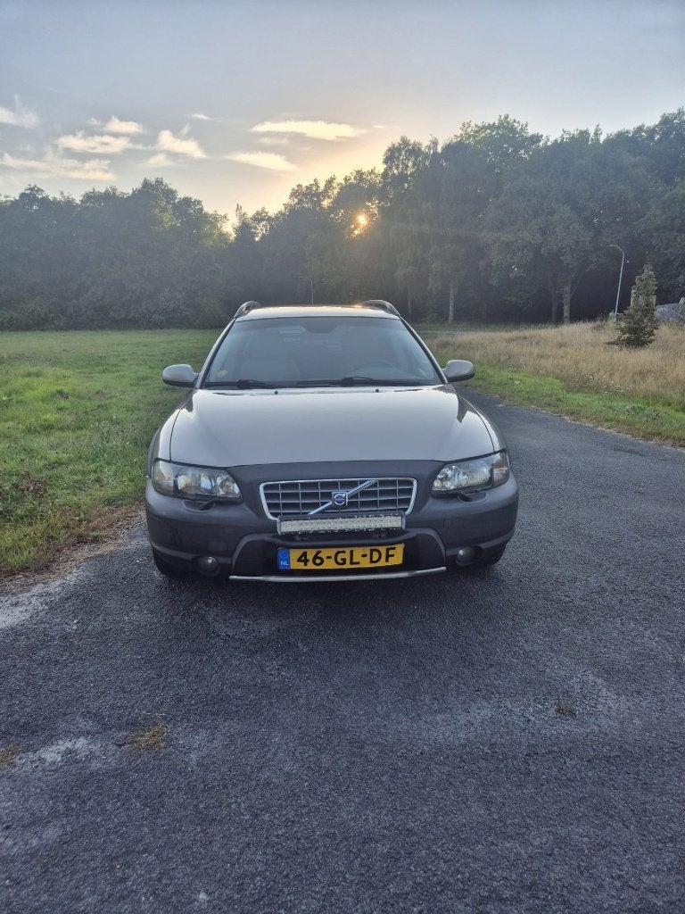 Heerlijke Volvo XC70 2.4T AWD Automaat (2000) NWE APK, Auto's, Volvo, Automaat, 1800 kg, Beige, 1657 kg