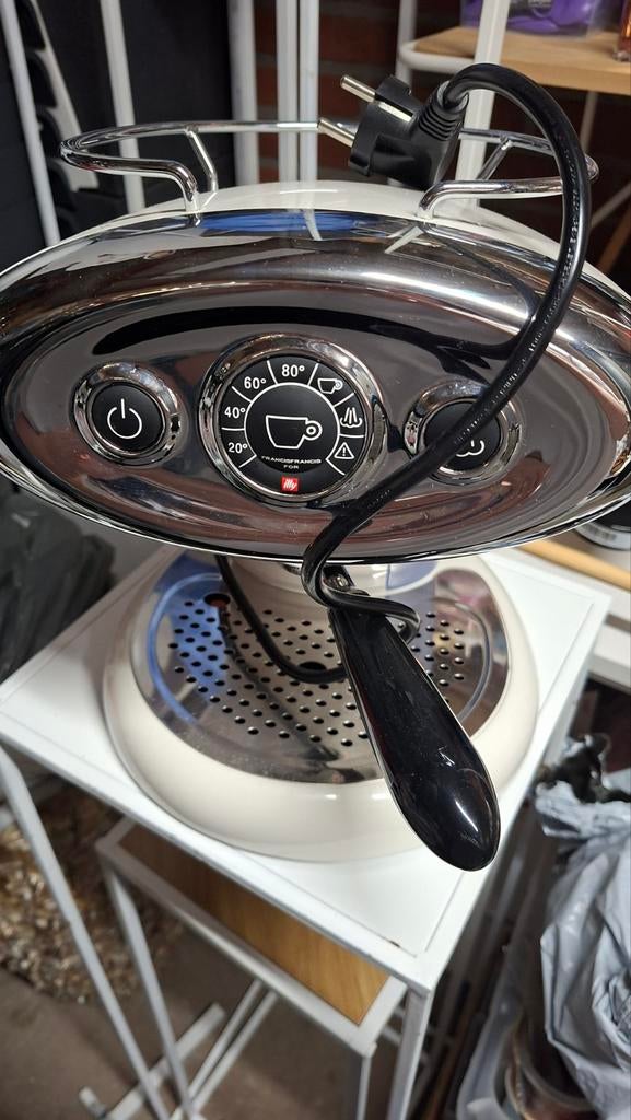 Illy FrancisFrancis X7.1 iperEspresso Koffiemachine, Ophalen, Koffiepads en cups, Espresso apparaat, Zo goed als nieuw