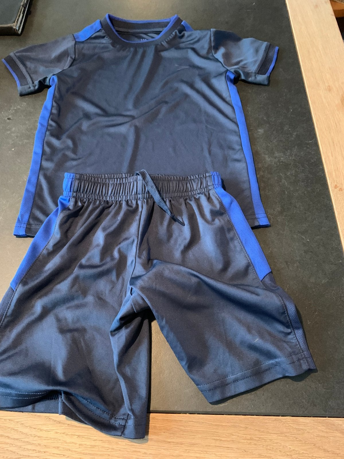 Dutchy sportsetje voor jongens - shirt en broekje maat 116, Ophalen of Verzenden, Gebruikt, Jongen