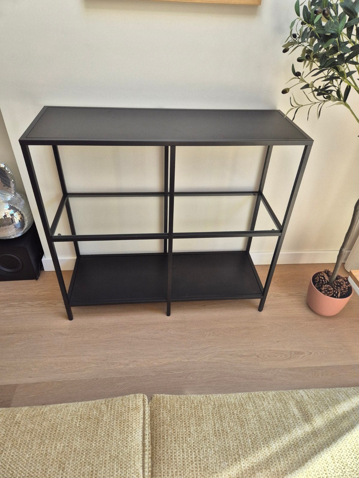IKEA VITTSJÖ Kast, Ophalen