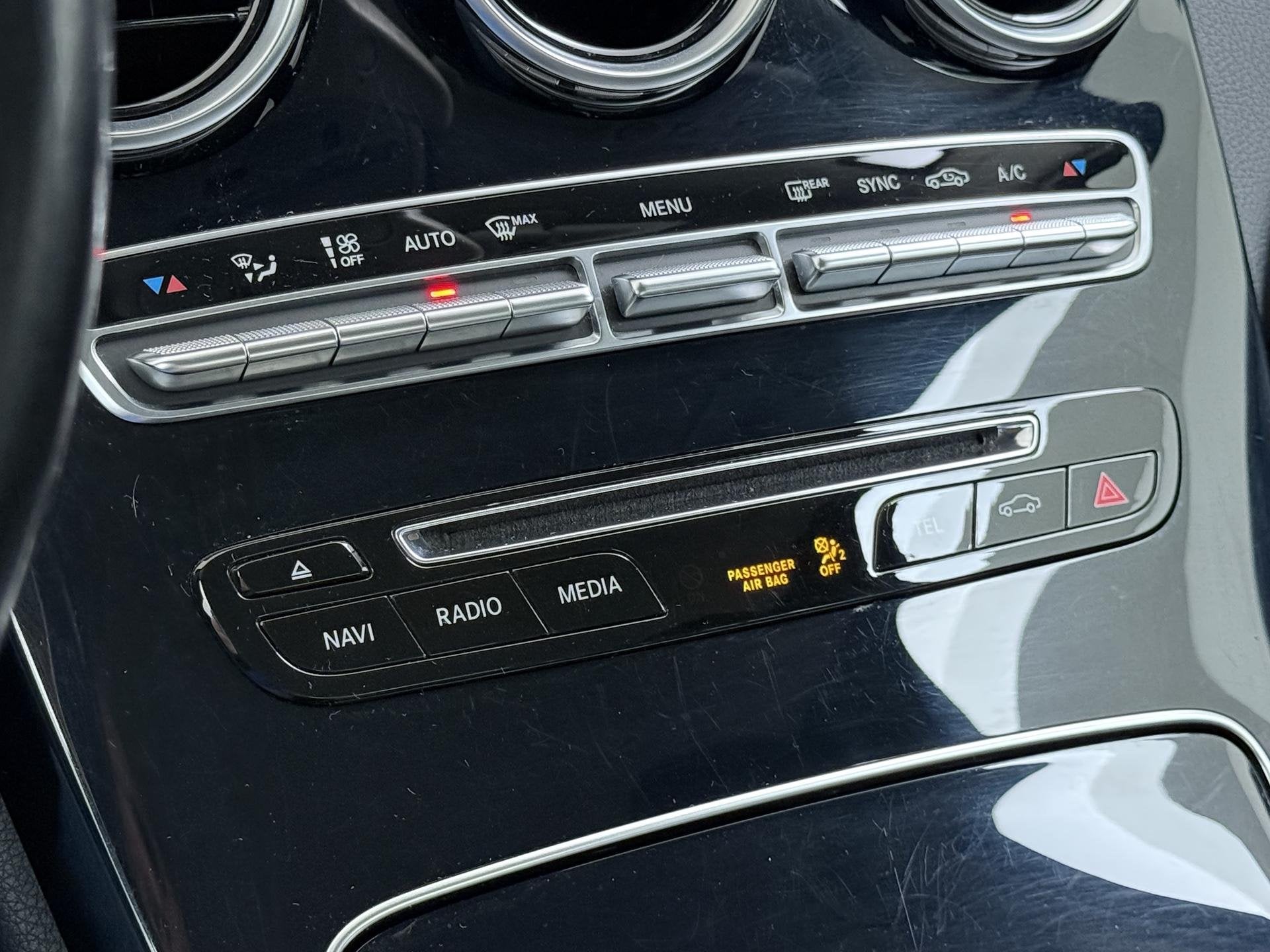 Foto 36 van Mercedes-Benz C-klasse 180 Ambition Stoelverwarming | Naviga