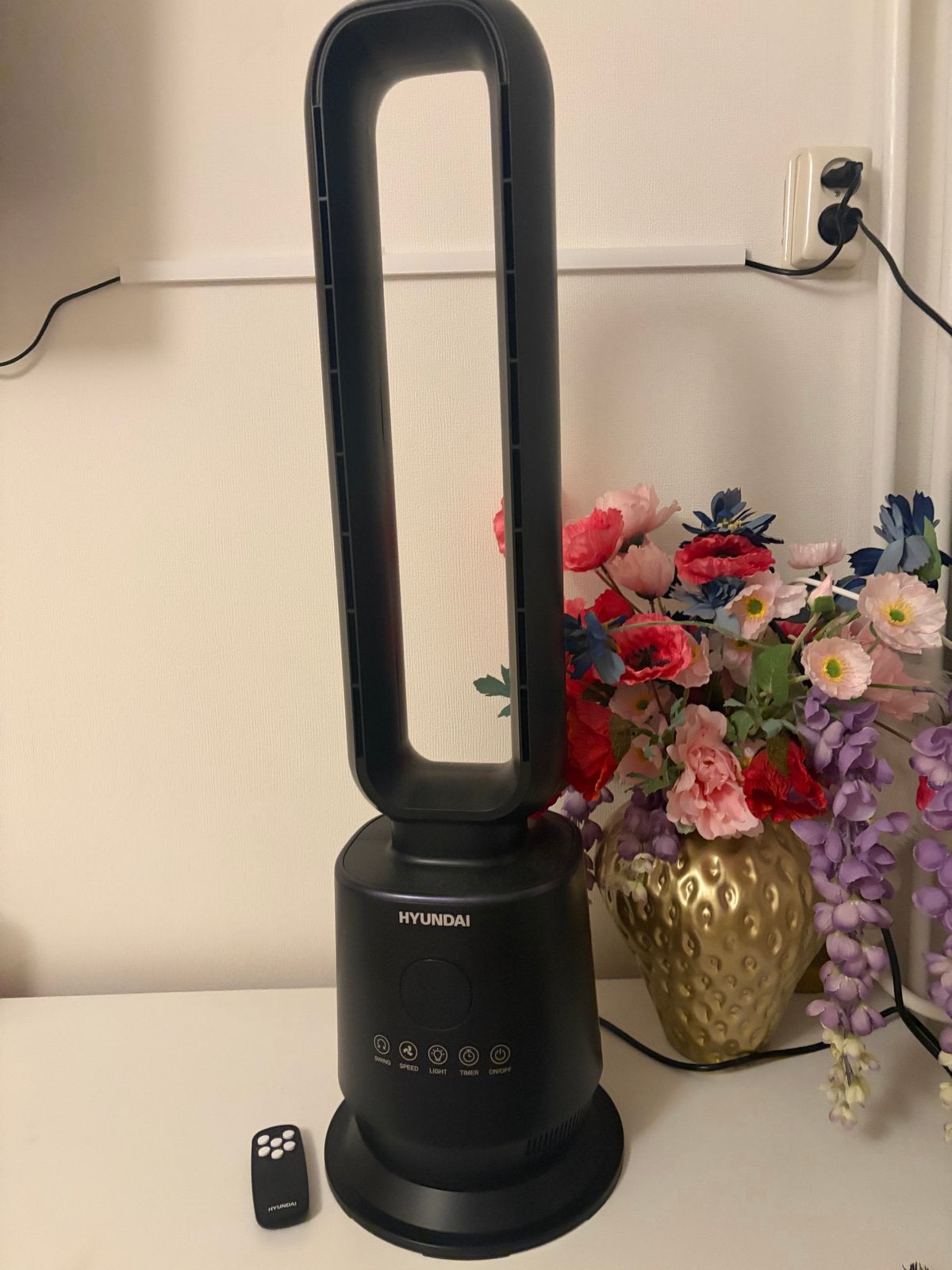 Hyundai Torenventilator met Afstandsbediening, Witgoed en Apparatuur, Ophalen, Ventilator met afstandsbediening, Zo goed als nieuw