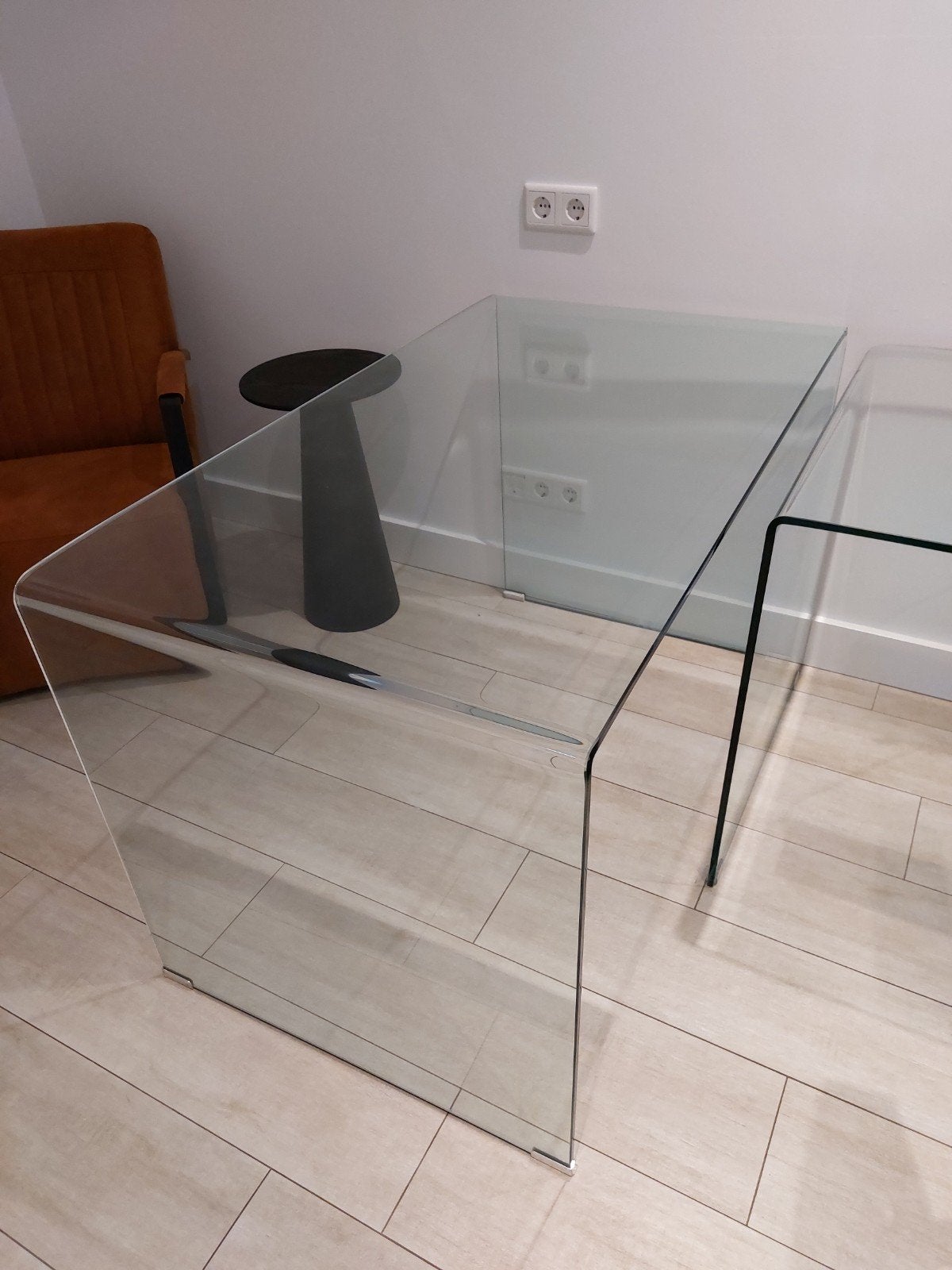 gebogen glazen bureau, Ophalen, Rechthoekig, 100 tot 150 cm, 50 tot 100 cm