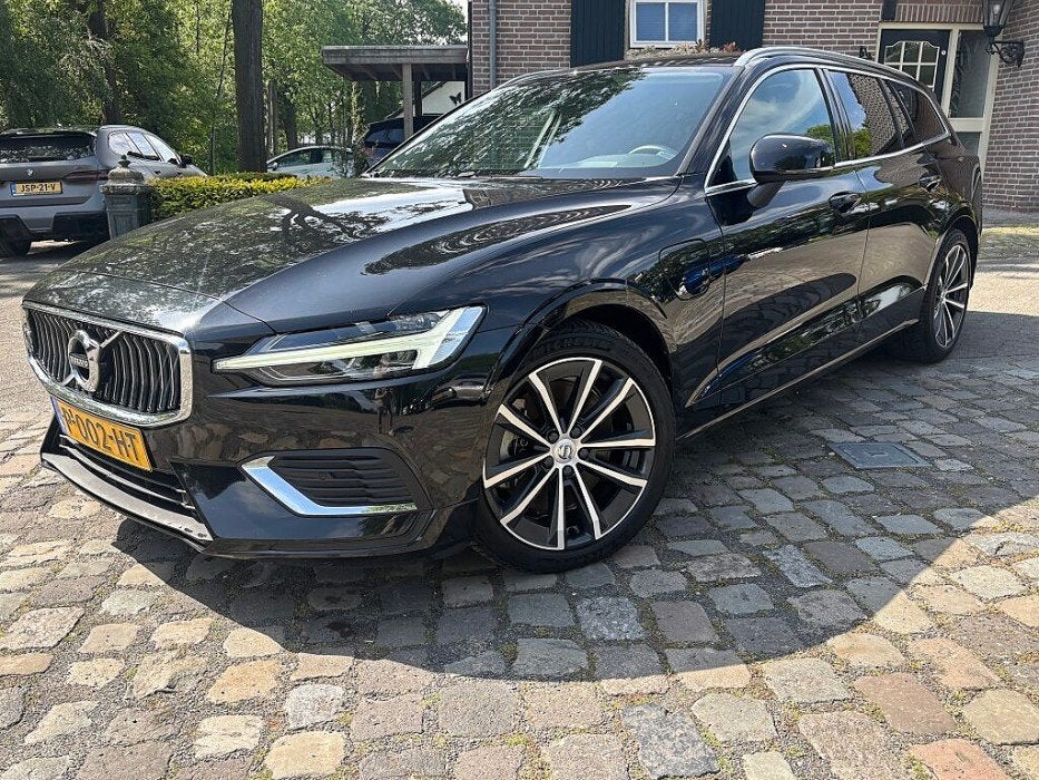 Volvo V60 2.0 T6 Recharge AWD Inscription Expression,led,sto, Auto's, Volvo, Automaat, Gebruikt, 4 cilinders, Zwart