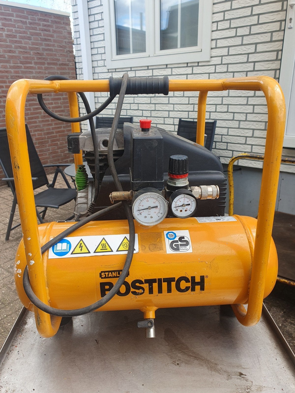 compressor, Doe-het-zelf en Verbouw, Minder dan 25 liter, Ophalen, Minder dan 200 liter/min