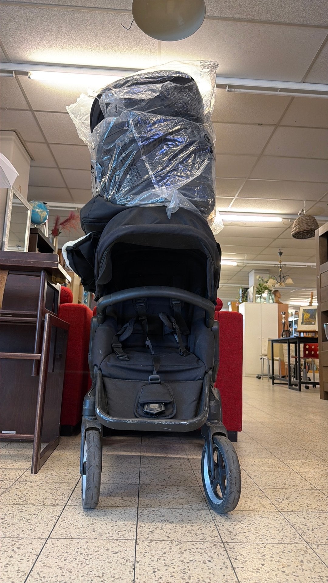 Grote, zwarte kinderwagen in goeie staat, Ophalen, ., Zo goed als nieuw, .