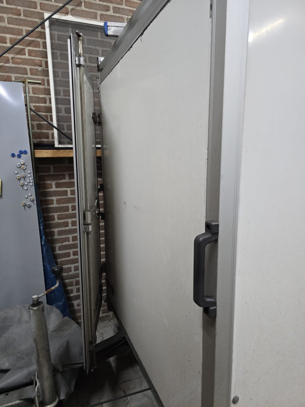 Hapert Gesloten Dubbelasser - 2013 - LED Verlichting, Auto diversen, Aanhangers en Bagagewagens, Ophalen, Gebruikt