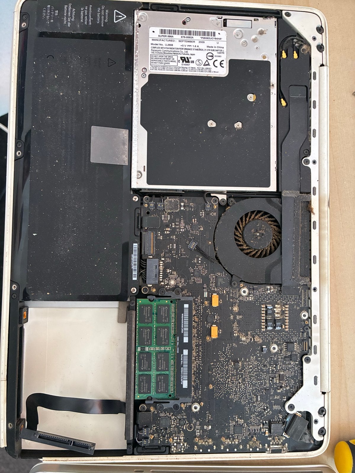 MacBook 2009 - Zonder SSD, Computers en Software, Ophalen, Minder dan 4 GB, Qwerty, Overige groottes