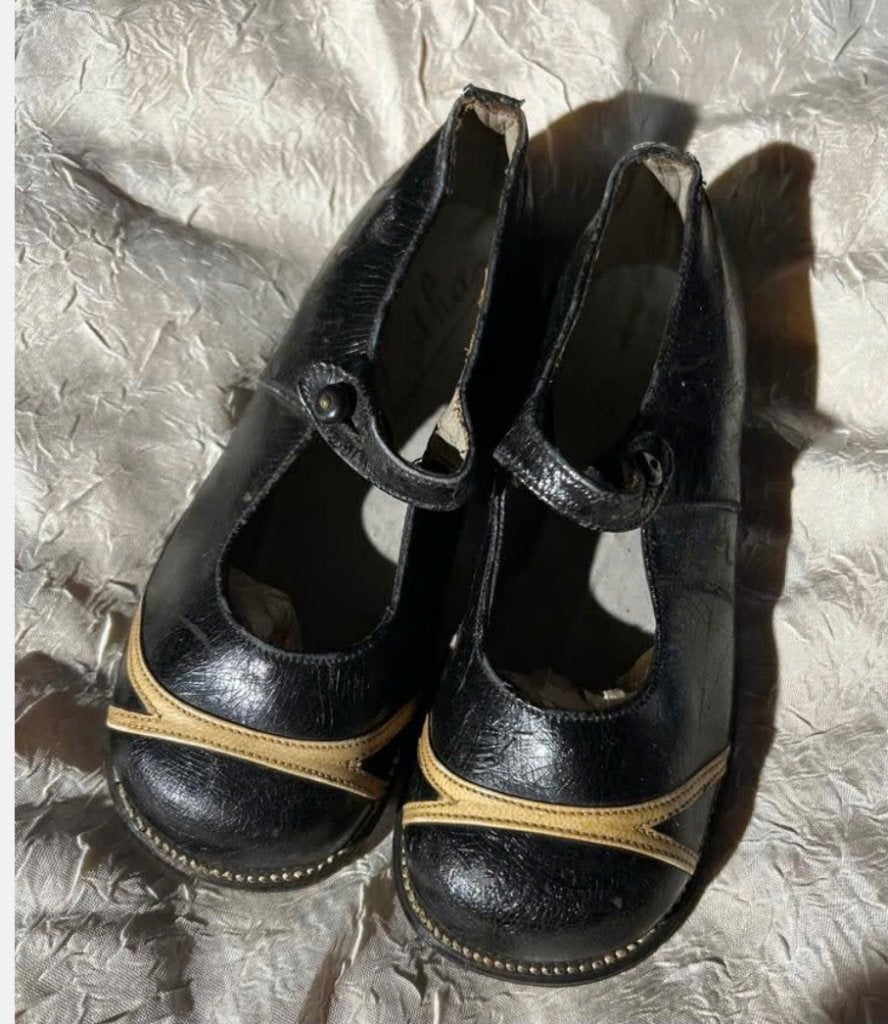 Vintage zwart met crème kinderschoenen maat 5, Antiek en Kunst, Ophalen of Verzenden