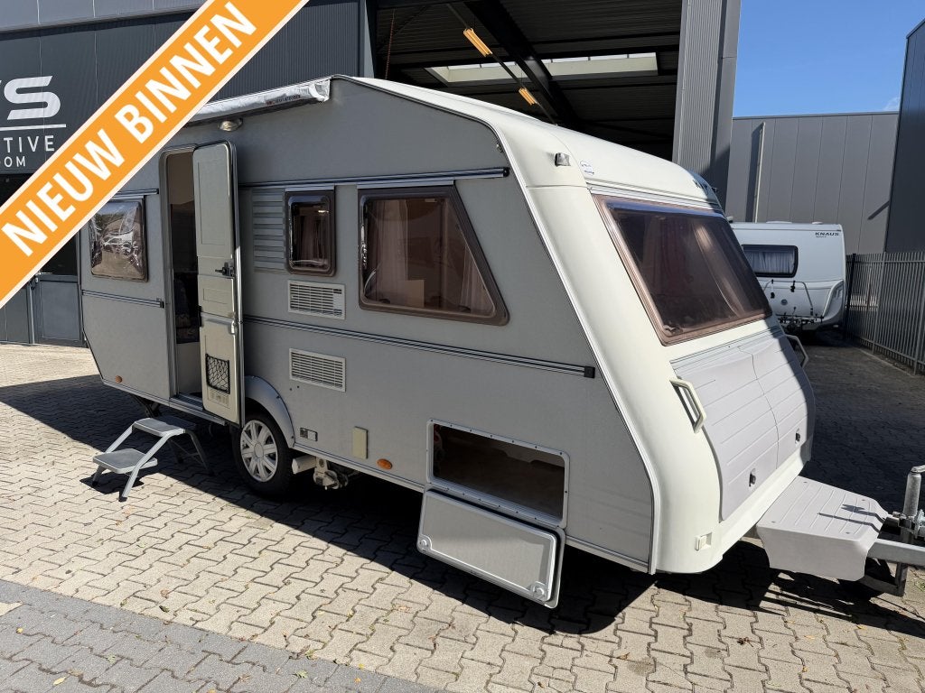 Kip Grey Line 47 TRZ ZAKLUIFEL - MOVER - VOORTENT!, Caravans en Kamperen, Caravans, Dwarsbed, Standaardzit, Kip, Bedrijf