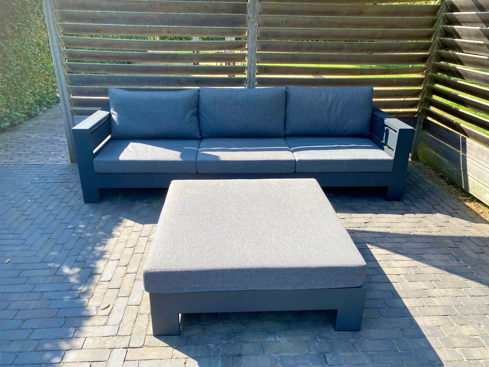 Bellagio tuinbank (driezits) en tafeltje met teak-elementen, Ophalen, Gebruikt, 3 zitplaatsen, Aluminium