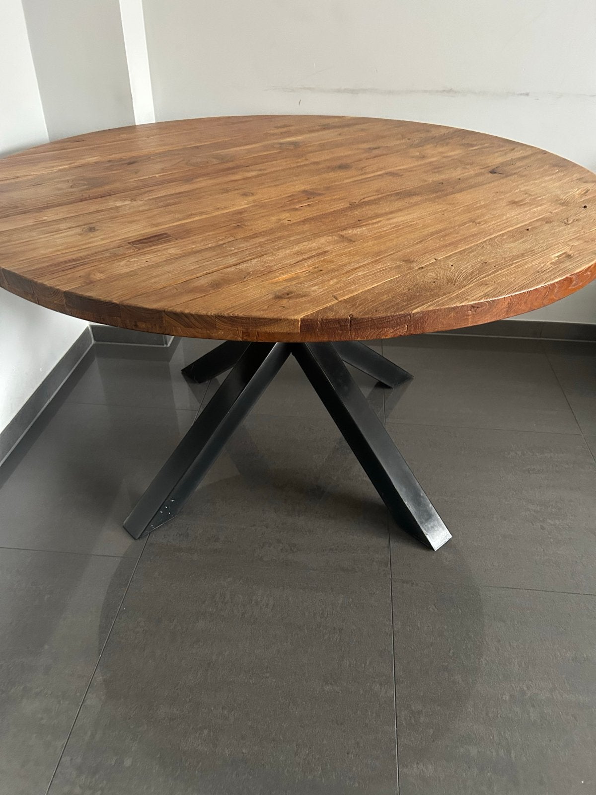 Ronde Teakhouten Eettafel 140 cm - Pronto Wonen, Ophalen, Gebruikt, 100 tot 150 cm, Vijf personen of meer