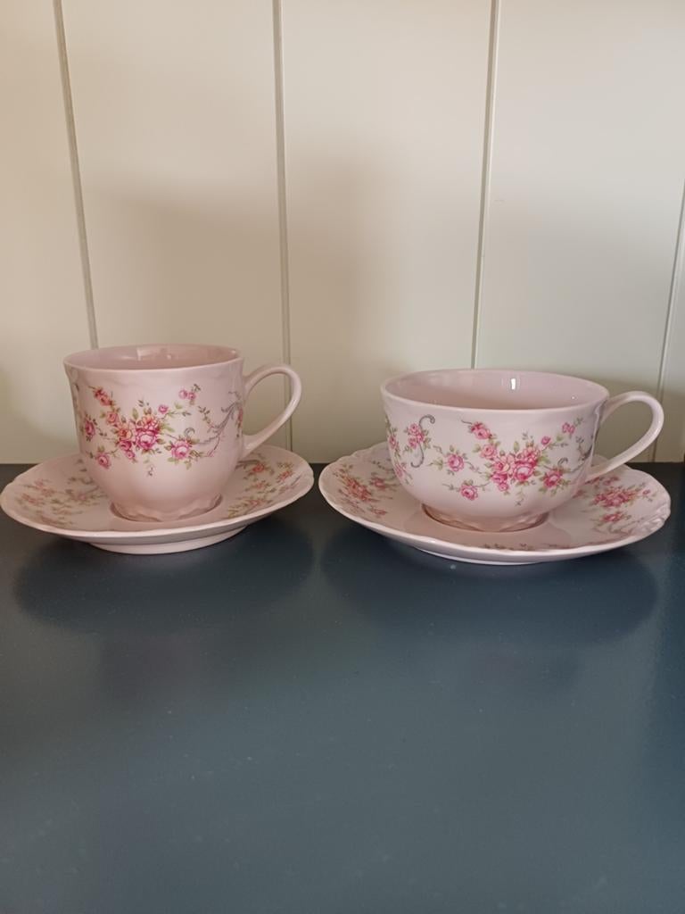 2 Hutschenreuther kop en schotels, roze bloemmotief, Antiek en Kunst, Ophalen of Verzenden