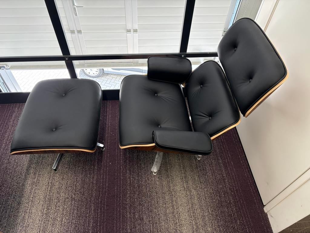 Eames Lounge Chair XL met ottoman zwart leer- Replica, Ophalen, Zo goed als nieuw, Leer
