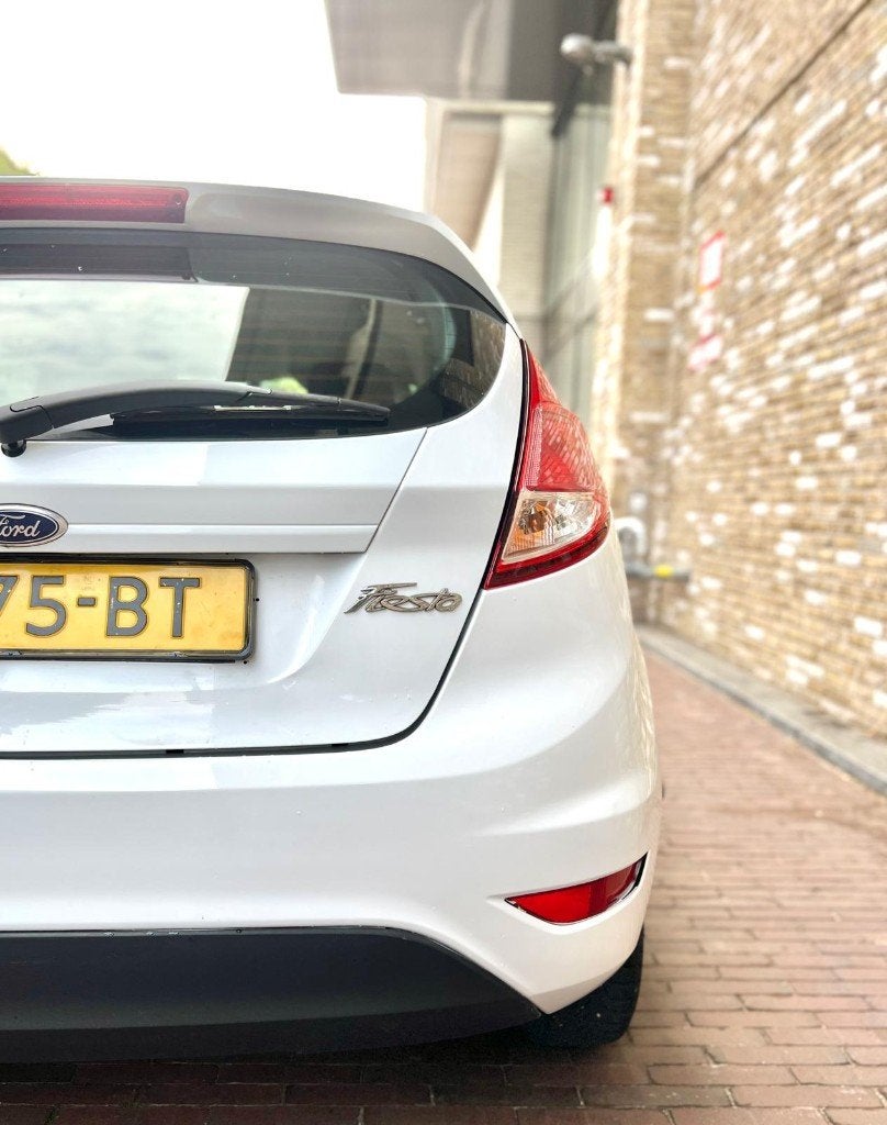 Ford Fiësta 1.25 60pk 3D 2013 Wit, Stof, 4 cilinders, Lane Keeping Assist, Wit