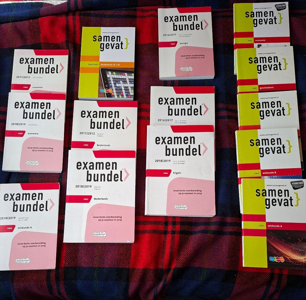 Examenbundels vwo diverse vakken, Ophalen, Gelezen, VWO