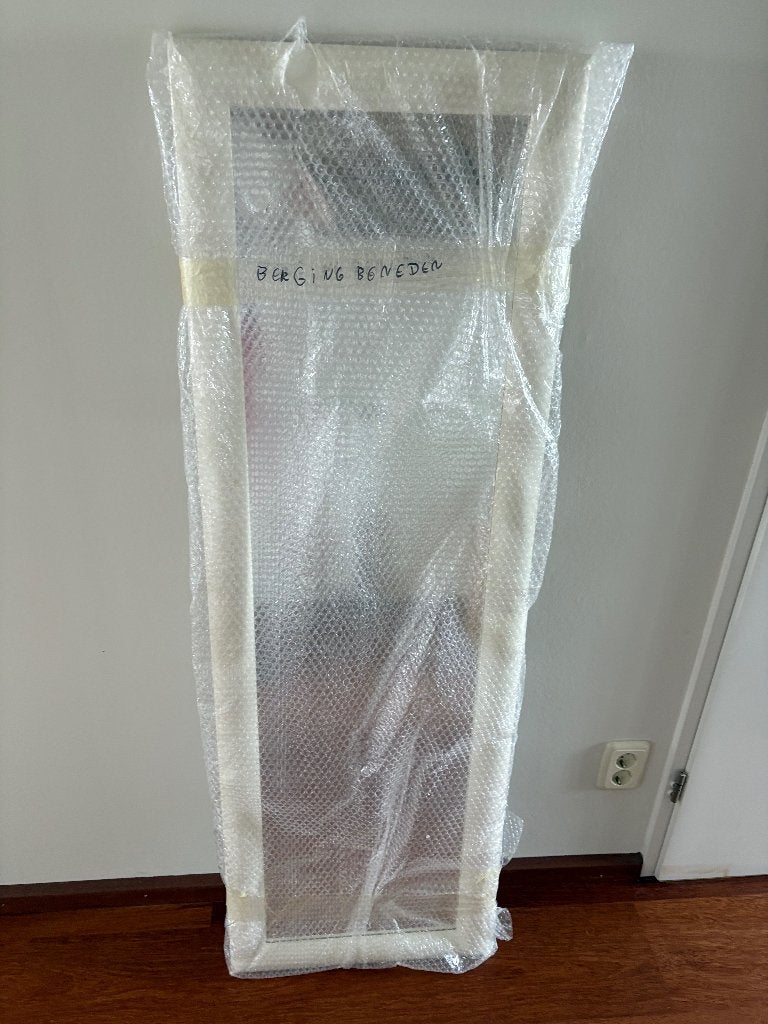 Mooie grote spiegel met witte houten lijst – 45x140 cm, Huis en Inrichting, Woonaccessoires | Spiegels, Ophalen, Minder dan 50 cm