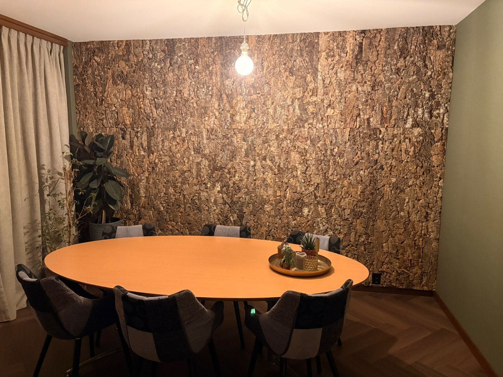 Mooie ovale tafel Artifort 220x120cm, Huis en Inrichting, Tafels | Eettafels, 200 cm of meer, Zo goed als nieuw, Ovaal, 50 tot 100 cm