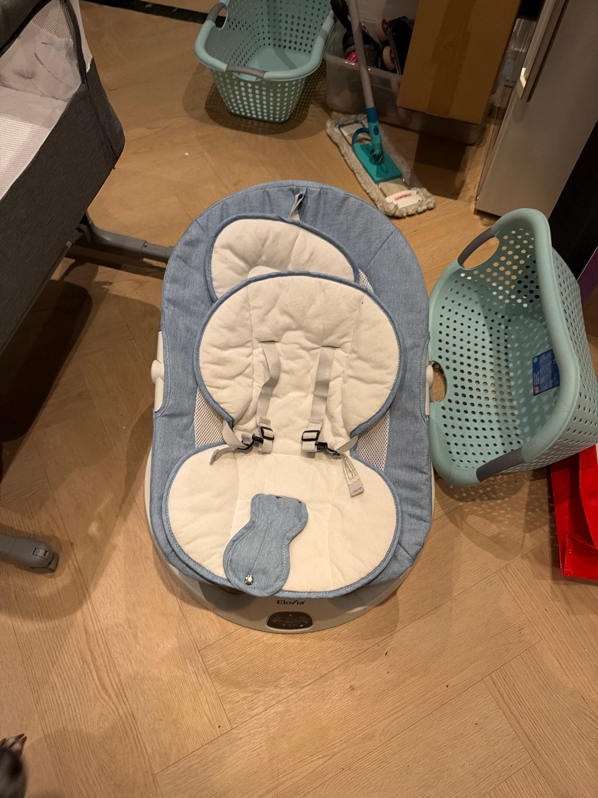 Comfortabele babywipstoel - Zo goed als nieuw, Overige merken, Wipstoel, Ophalen of Verzenden, Met gordel(s) of riempje(s)