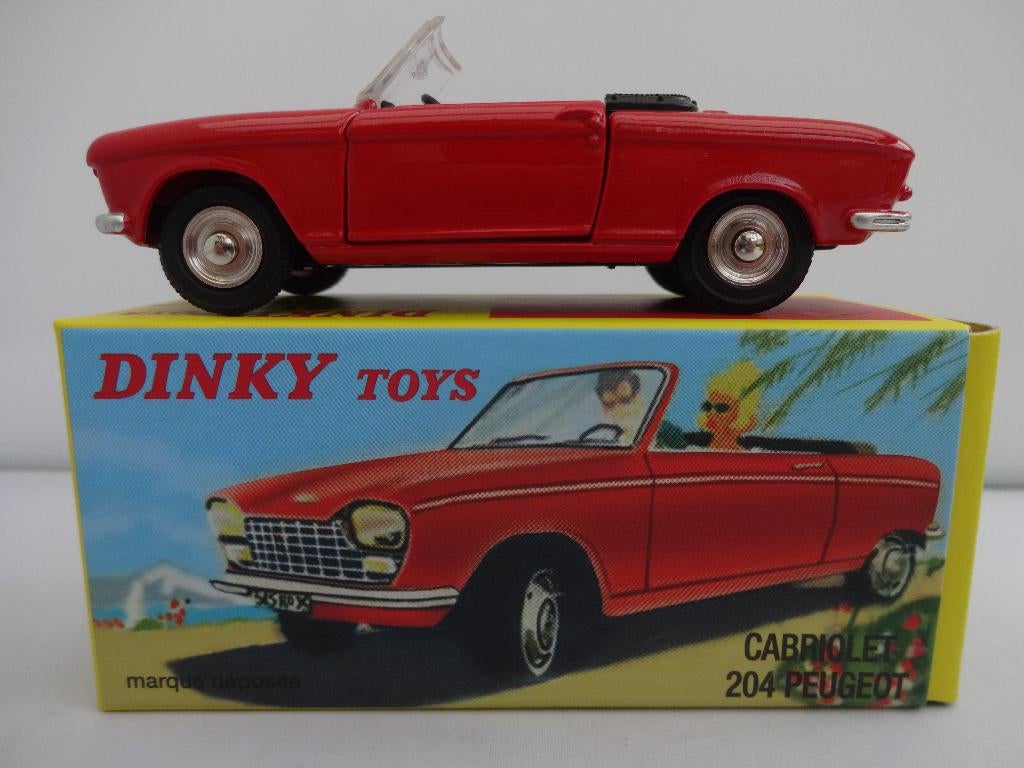 Peugeot 204 Cabrio Rood nr: 511 van Dinky Toys 1:43 ZELDZAAM, Ophalen of Verzenden, Nieuw, Auto, Dinky Toys