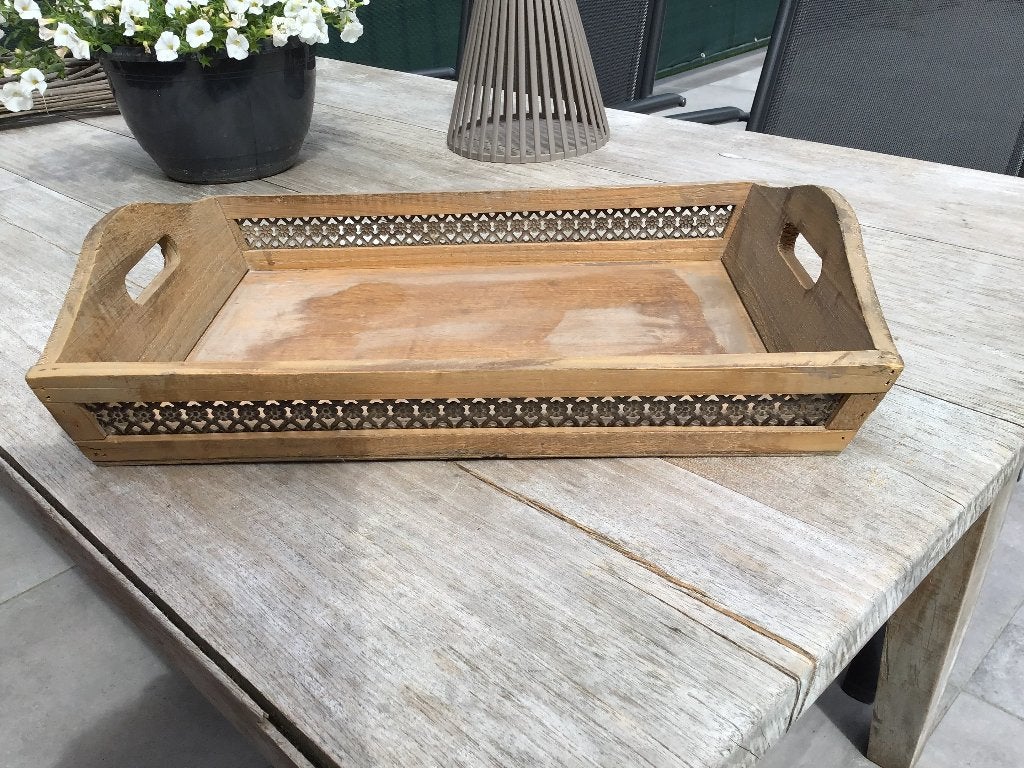 Houten dienblad met ijzeren randje, Huis en Inrichting, Woonaccessoires | Dienbladen, Ophalen, Zo goed als nieuw, Rechthoekig