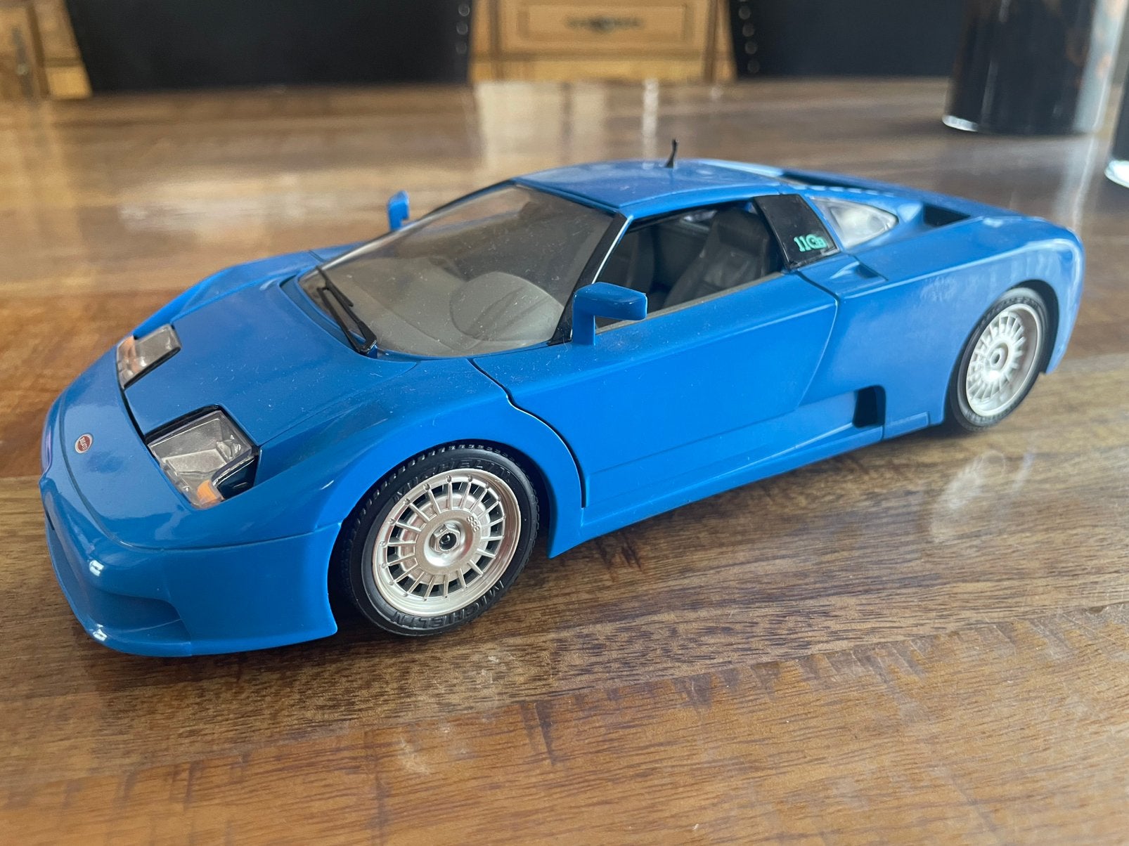 Bugatti 11gb        1991.          1.18, Ophalen of Verzenden, Zo goed als nieuw, Bburago