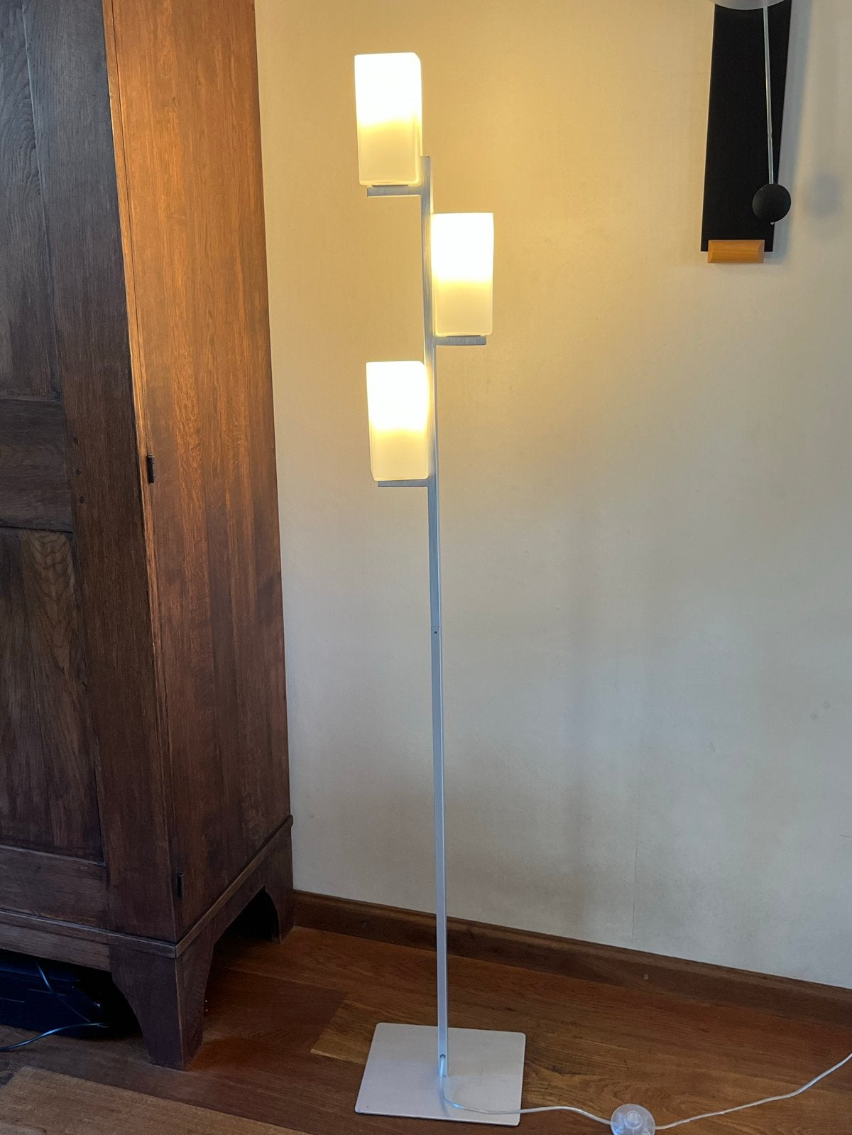 Moderne vloerlamp met 3 lichtpunten, Huis en Inrichting, Lampen | Vloerlampen, Ophalen, Gebruikt, Overige fittingen, Metaal