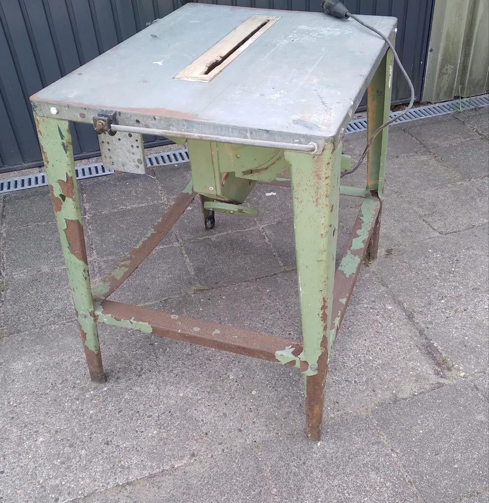 Robuust werkende zaagtafel. Combi HS 315 serie 1085, Ophalen, Gebruikt, Cirkelzaag, 30 tot 70 mm