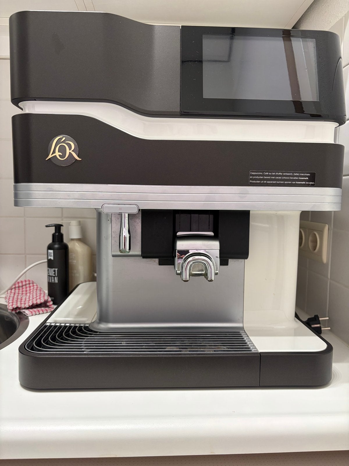 Promesso koffiemachine met defect koelgedeelte + koffie, Ophalen, Gebruikt, Overige typen, 10 kopjes of meer