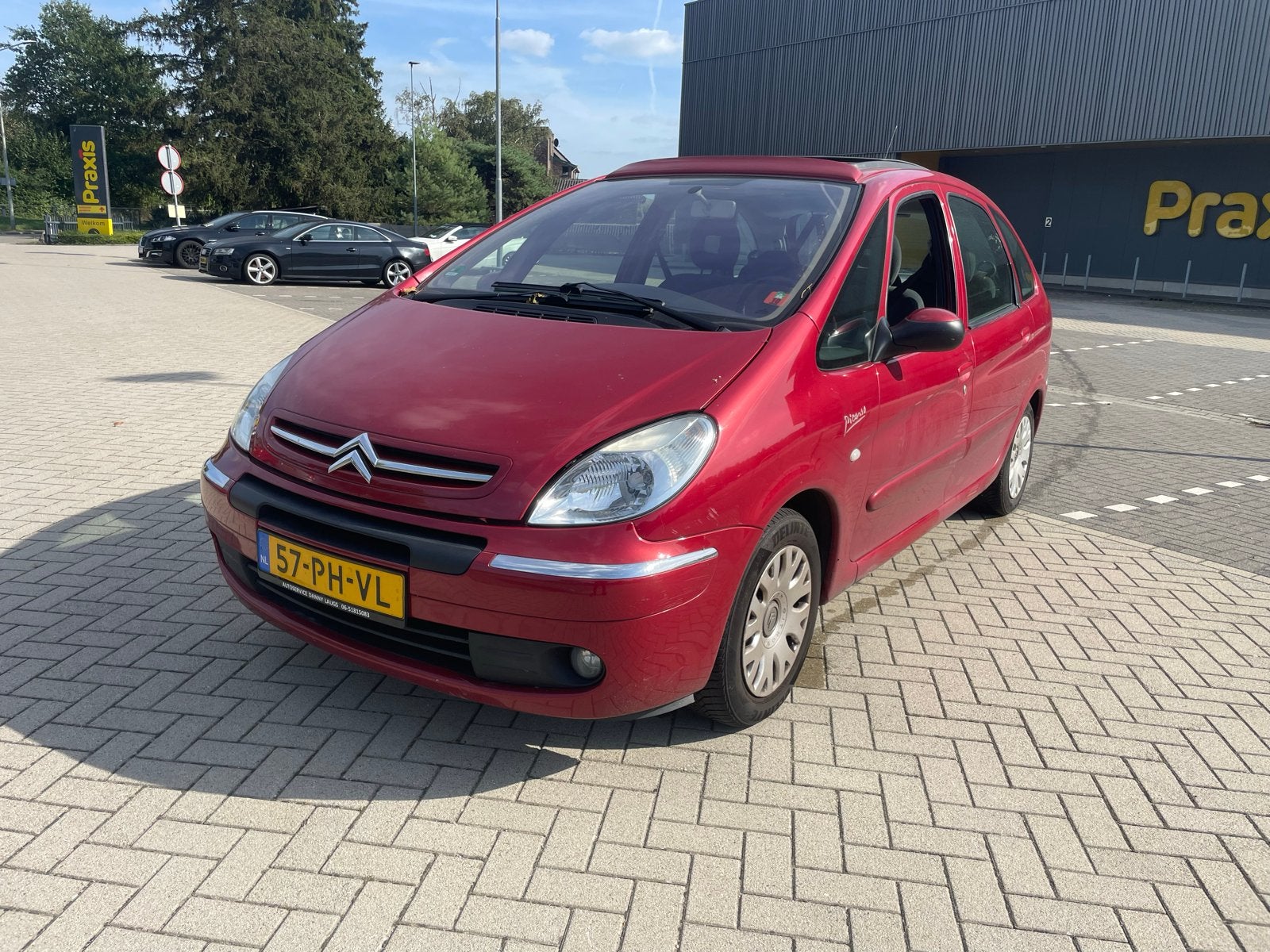 Citroën Xsara 1.8 I 16V Picasso 2004 Rood, Auto's, Xsara, 4 cilinders, 1749 cc, Origineel Nederlands