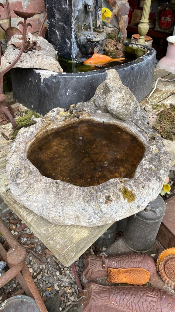 Betonnen vogel waterbak met 2 vogeltjes - Zwaar (B 42 cm), Ophalen, Dierenbeeld, Gebruikt, Nvt
