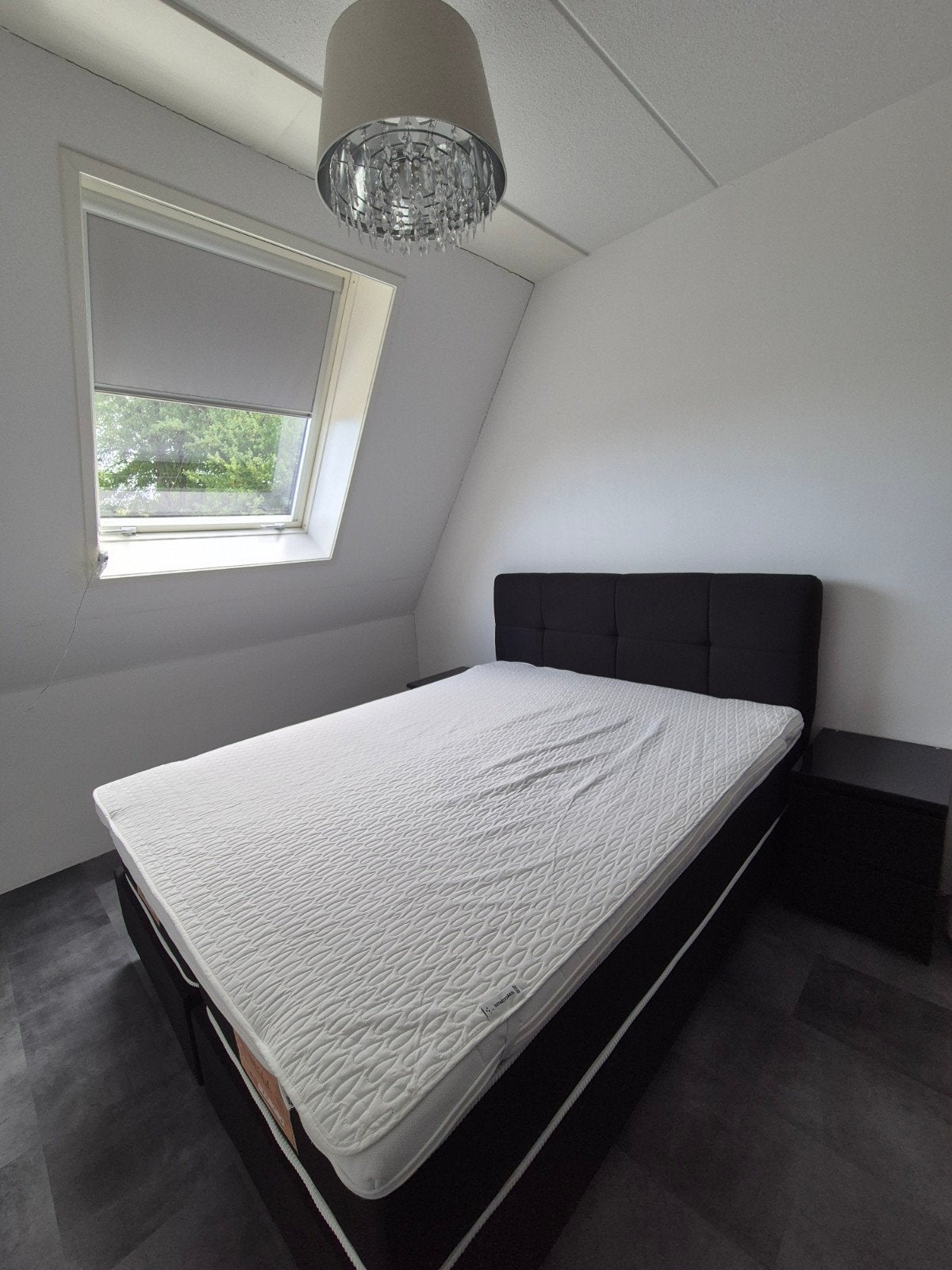 Tweepersoons boxspring met matrastopper en -beschermer, Ophalen, Gebruikt, Zwart, Tweepersoons