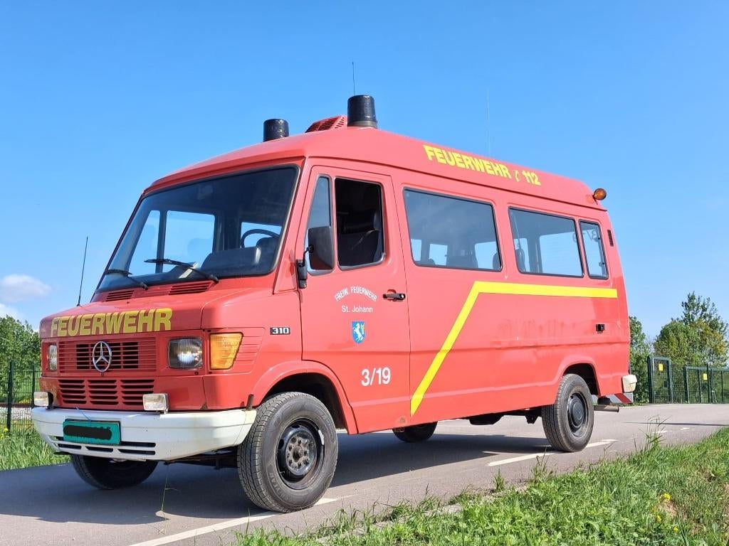 mercedes 310 bus camper hoog&lang benzine BELASTINGVRIJ 8zit, Auto's, Trekhaak, Mercedes-Benz, Bedrijf, Handgeschakeld