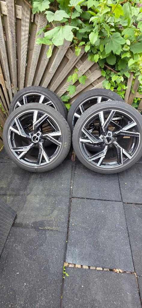 21" Audi/ Volkswagen velgen met banden!, Ophalen, Gebruikt, 255 mm, Banden en Velgen