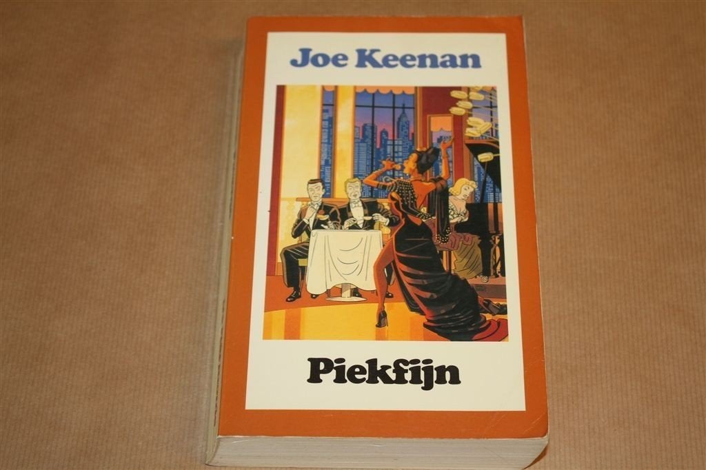 Piekfijn. Joe Keenan., Ophalen of Verzenden, Gelezen