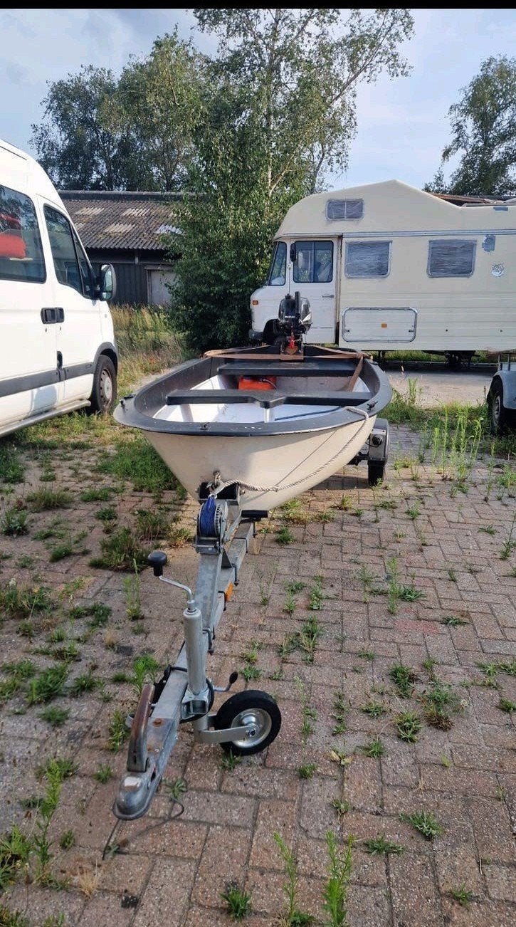Boot met buitenboordmotor en trailer, Ophalen, Minder dan 6 meter, Minder dan 1500 kg