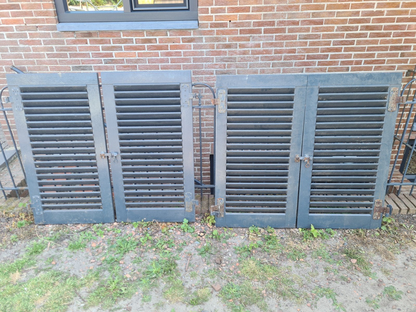 Twee sets hardhouten luiken / shutters met lamellen, Ophalen, Gebruikt, Minder dan 80 cm, Minder dan 200 cm