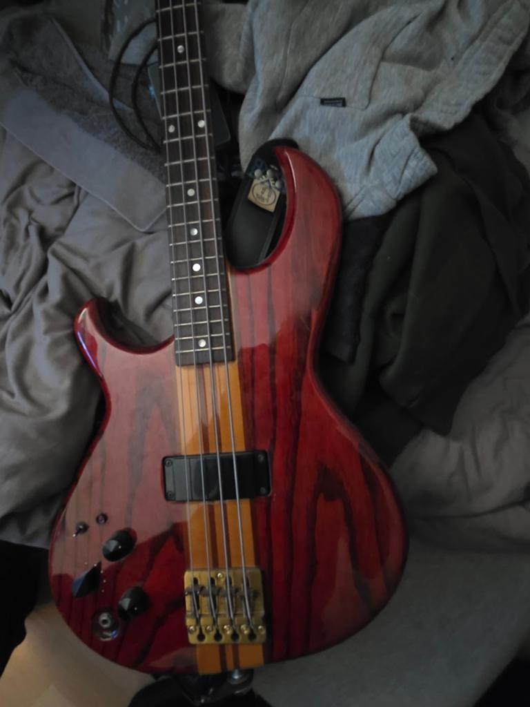 LEFTY linkshandige Aria II Pro bass 1980s!, Muziek en Instrumenten, Snaarinstrumenten | Gitaren | Bas, Gebruikt, Ophalen