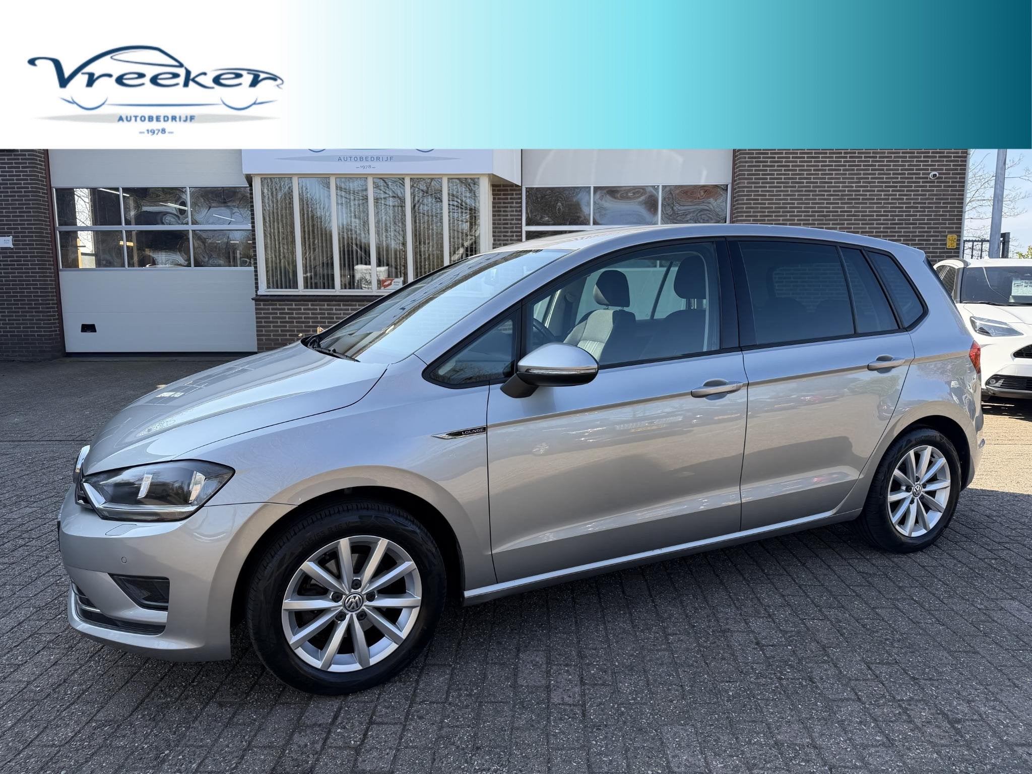 Volkswagen Golf SportsVan