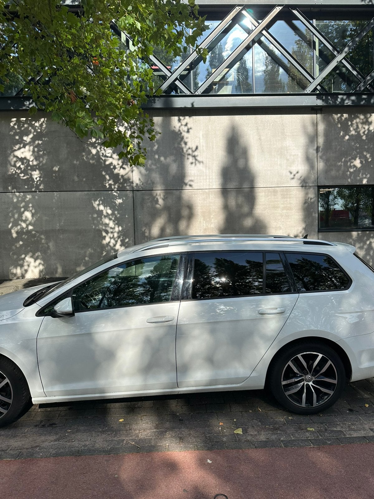 Volkswagen Golf Variant 1.0 TSI 110pk 7-DSG 2018 Wit, Auto's, Wit, Origineel Nederlands, Stationwagon, 650 kg