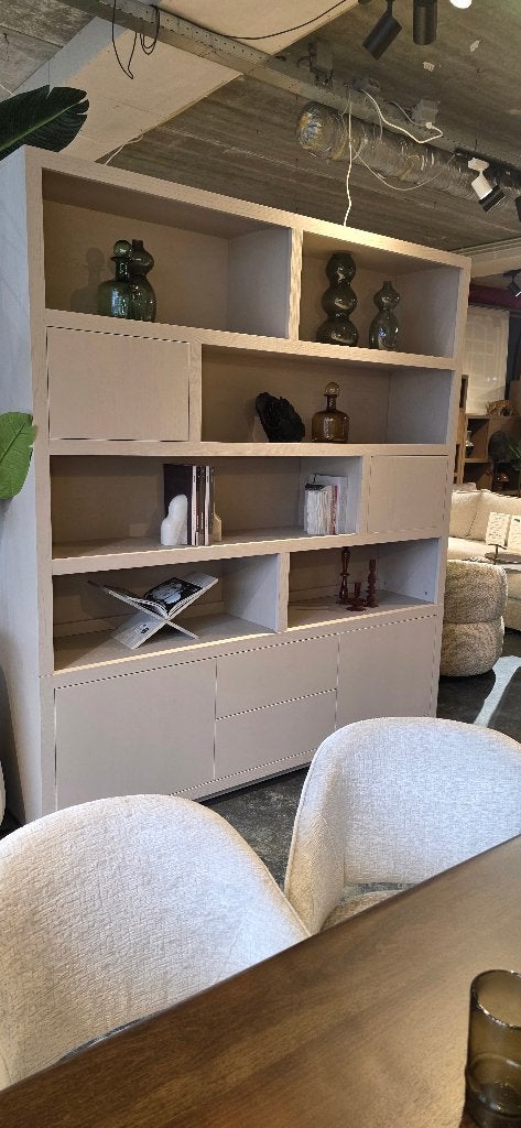 Vakantiegeld winstpakker Vakkenkast Taupe NU Hoge Korting, Ophalen, Bornsestraat, Eikenhout, Met deur(en)