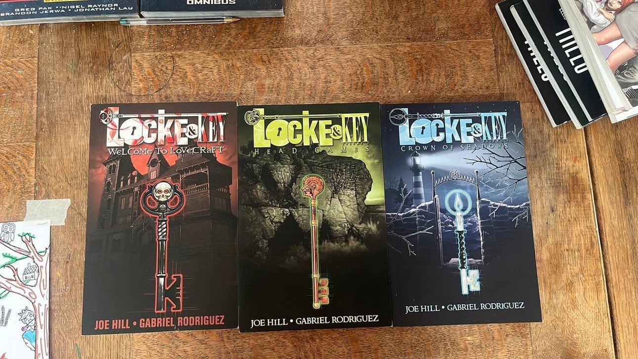 Joe Hill - Locke & Key, Vol. 3: Crown of Shadows, Boeken, Eén stripboek, Ophalen of Verzenden, Zo goed als nieuw, Joe Hill