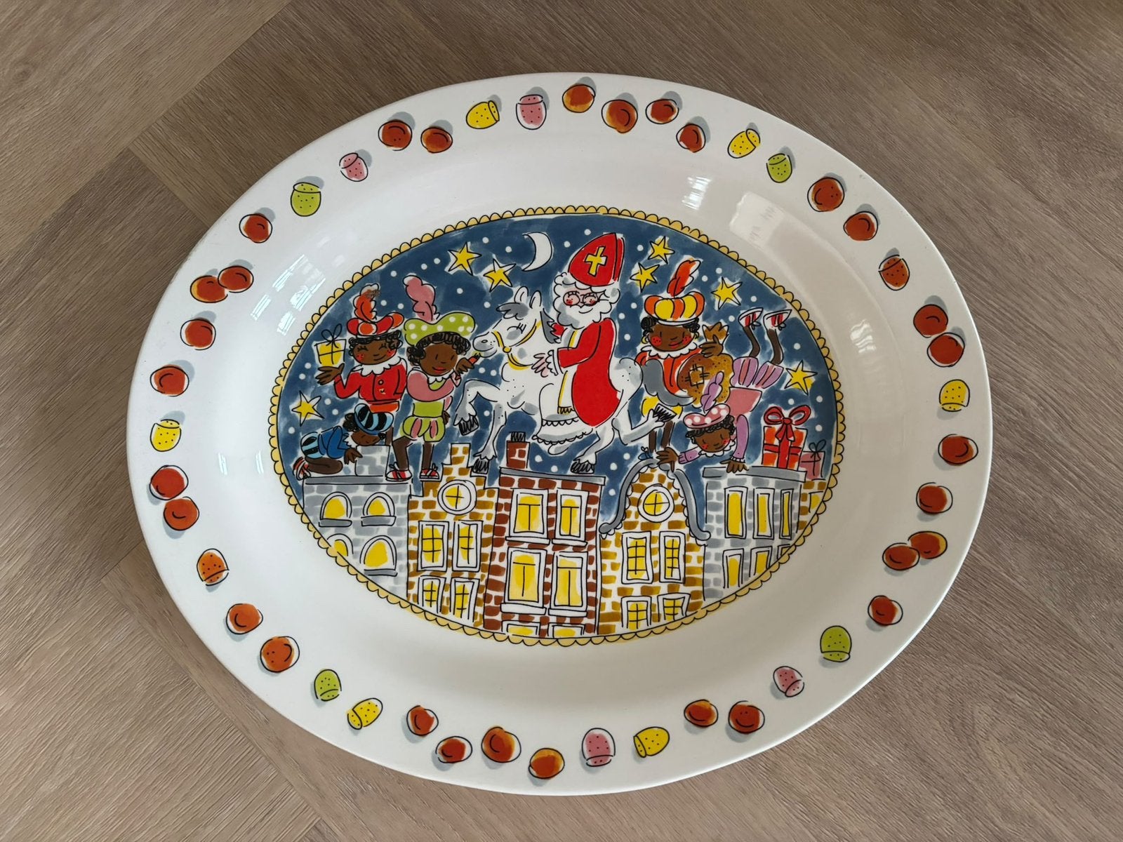 Blond amsterdam ovale sinterklaasschaal, Ophalen, Zo goed als nieuw, Aardewerk, Schaal of Schalen