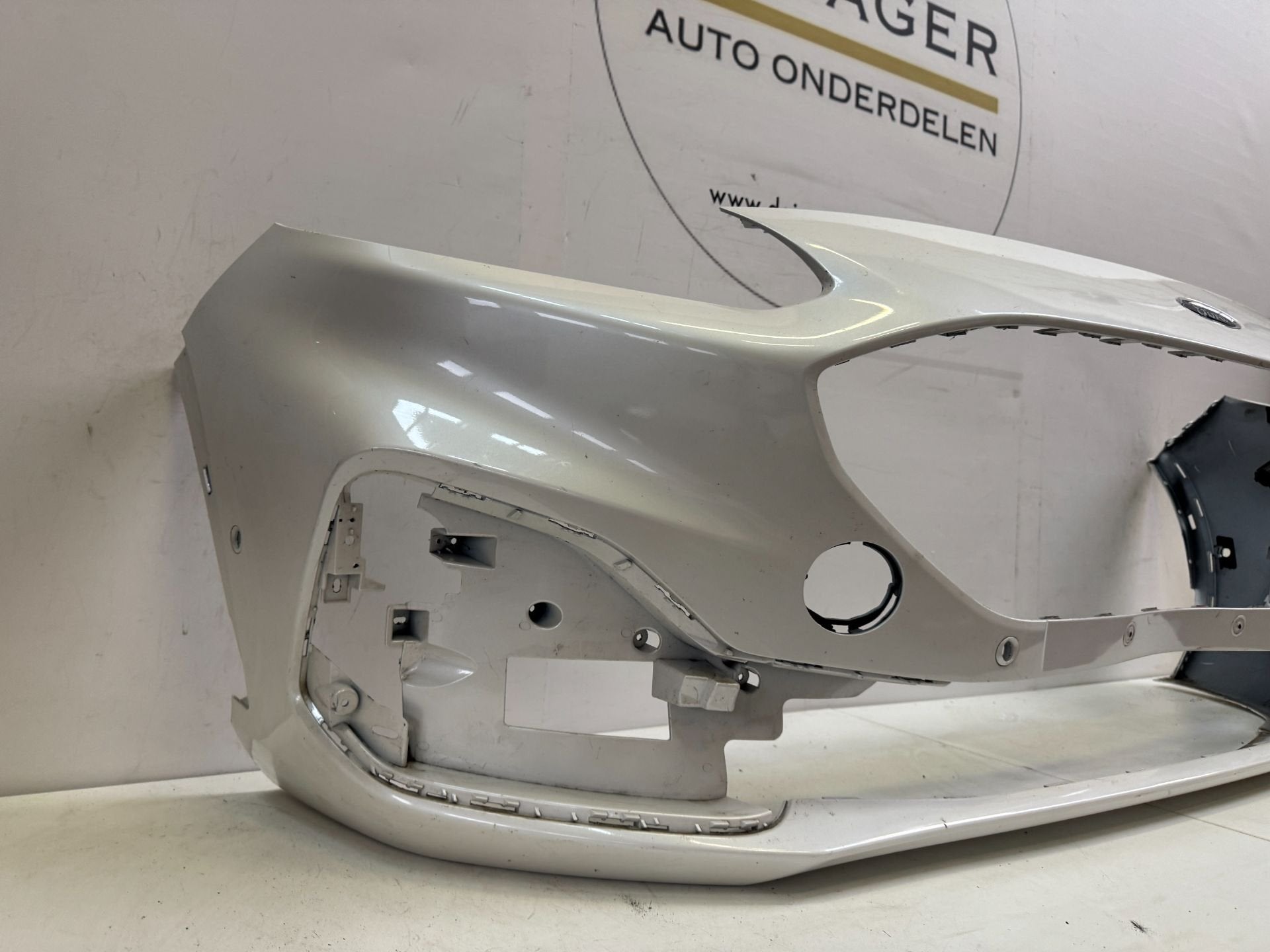 FORD KUGA III MK3 ST LINE VOORBUMPER BUMPER LV4B-17003-S, Gebruikt, Voor, Info@ford.com, Ophalen of Verzenden