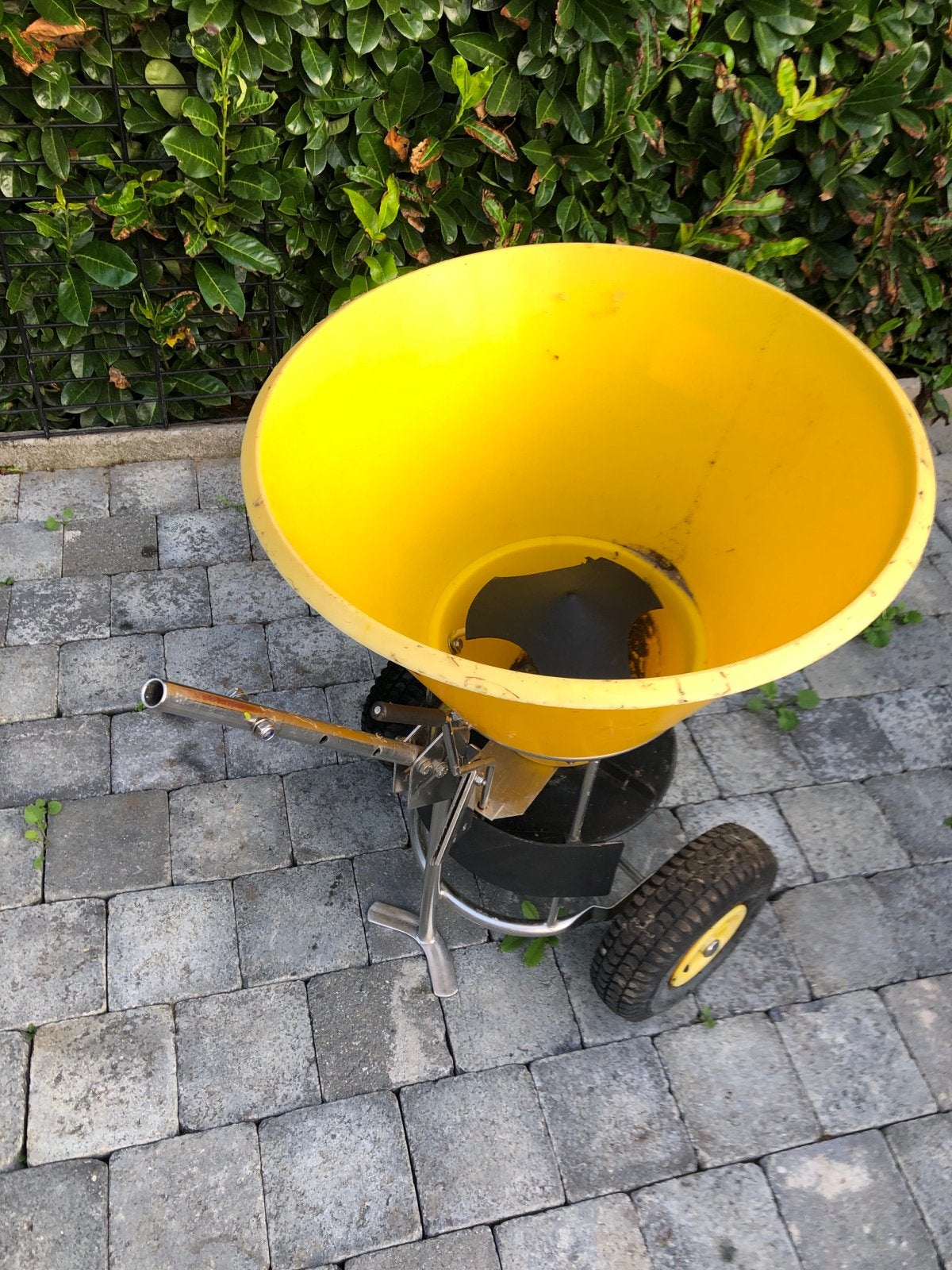 Kunstmeststrooier in goede staat, Ophalen of Verzenden, Gebruikt
